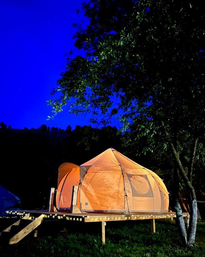 Flore'S Garden Glamping Bran  Ngoại thất bức ảnh